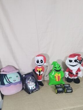 Disney Nightmare Before Christmas Lot Blow Molds Animated plush, Snow Globe ++